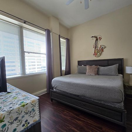 Amazing Condos Beautiful View 2 Blocks To French Quarter, Small Rooftop Pool, Gym, Seanger Theater, Super Dome, And Bourbon St New Orleans Kamer foto