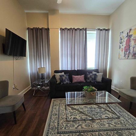 Amazing Condos Beautiful View 2 Blocks To French Quarter, Small Rooftop Pool, Gym, Seanger Theater, Super Dome, And Bourbon St New Orleans Kamer foto