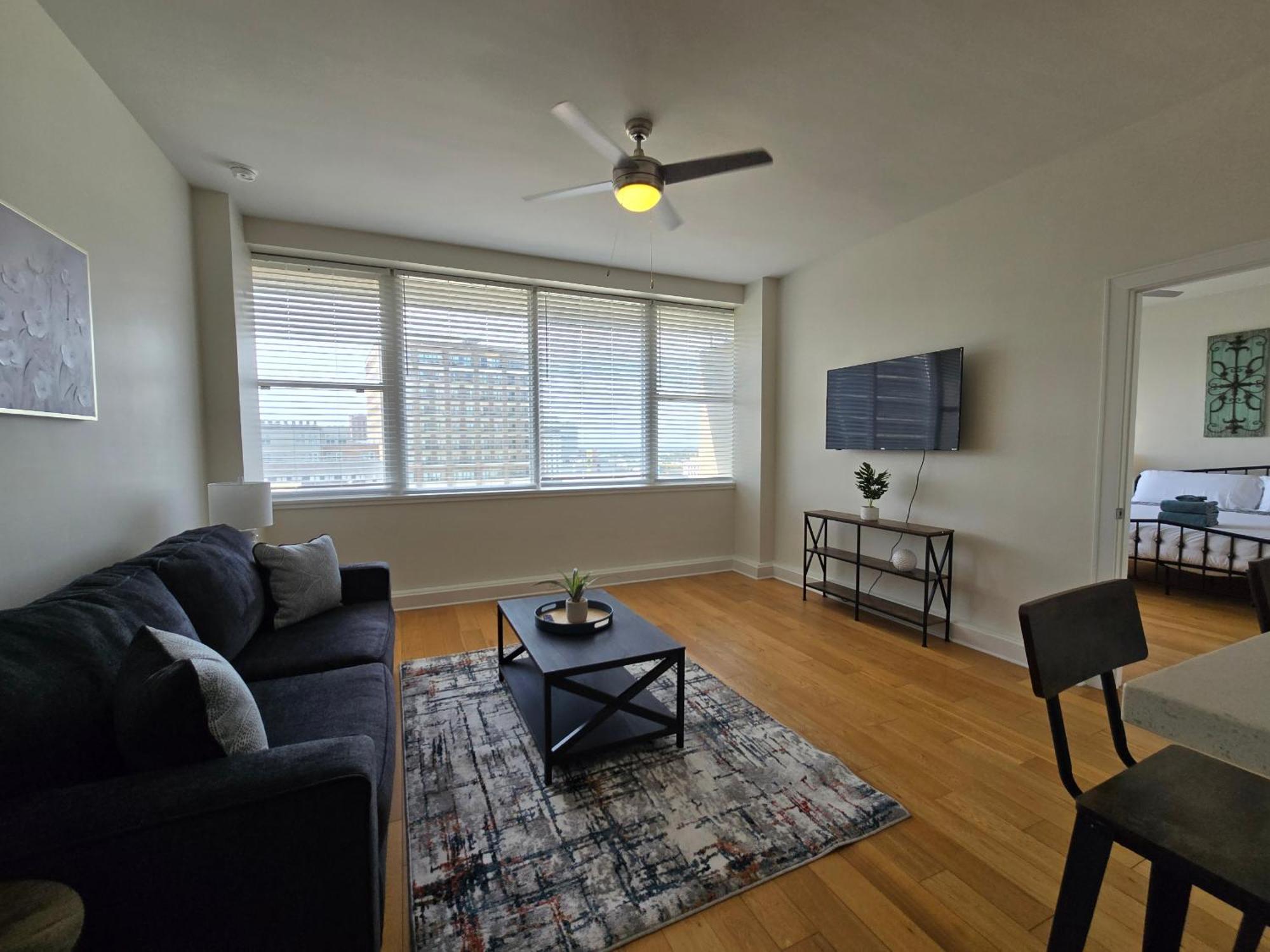 Amazing Condos Beautiful View 2 Blocks To French Quarter, Small Rooftop Pool, Gym, Seanger Theater, Super Dome, And Bourbon St New Orleans Kamer foto