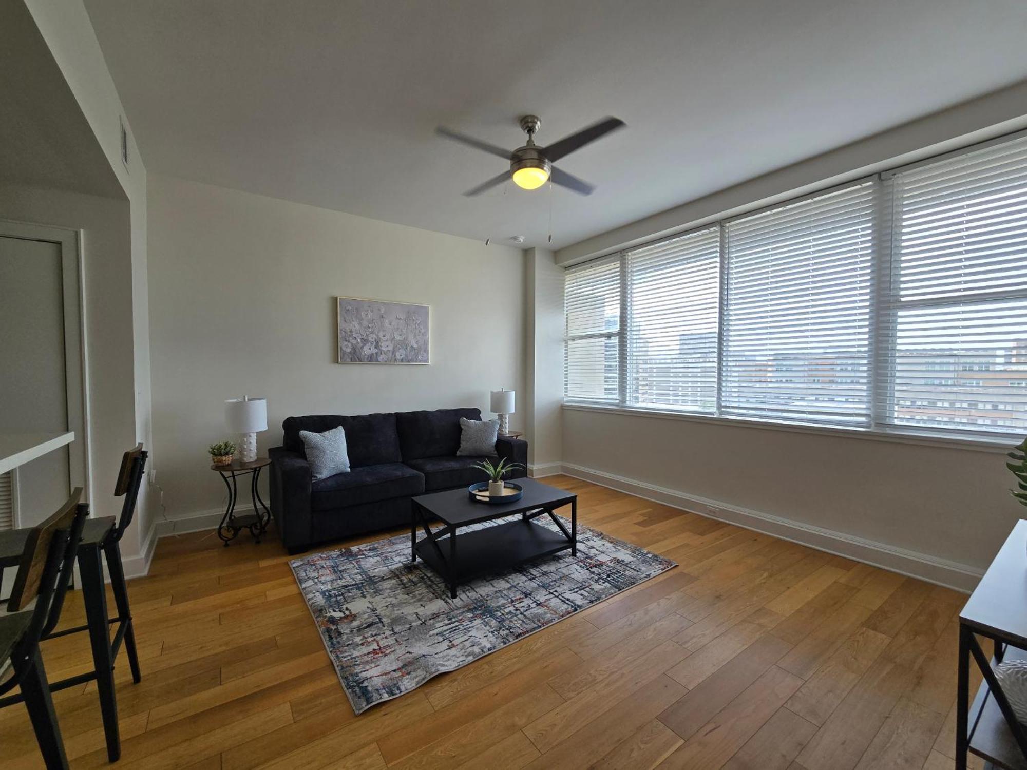 Amazing Condos Beautiful View 2 Blocks To French Quarter, Small Rooftop Pool, Gym, Seanger Theater, Super Dome, And Bourbon St New Orleans Kamer foto