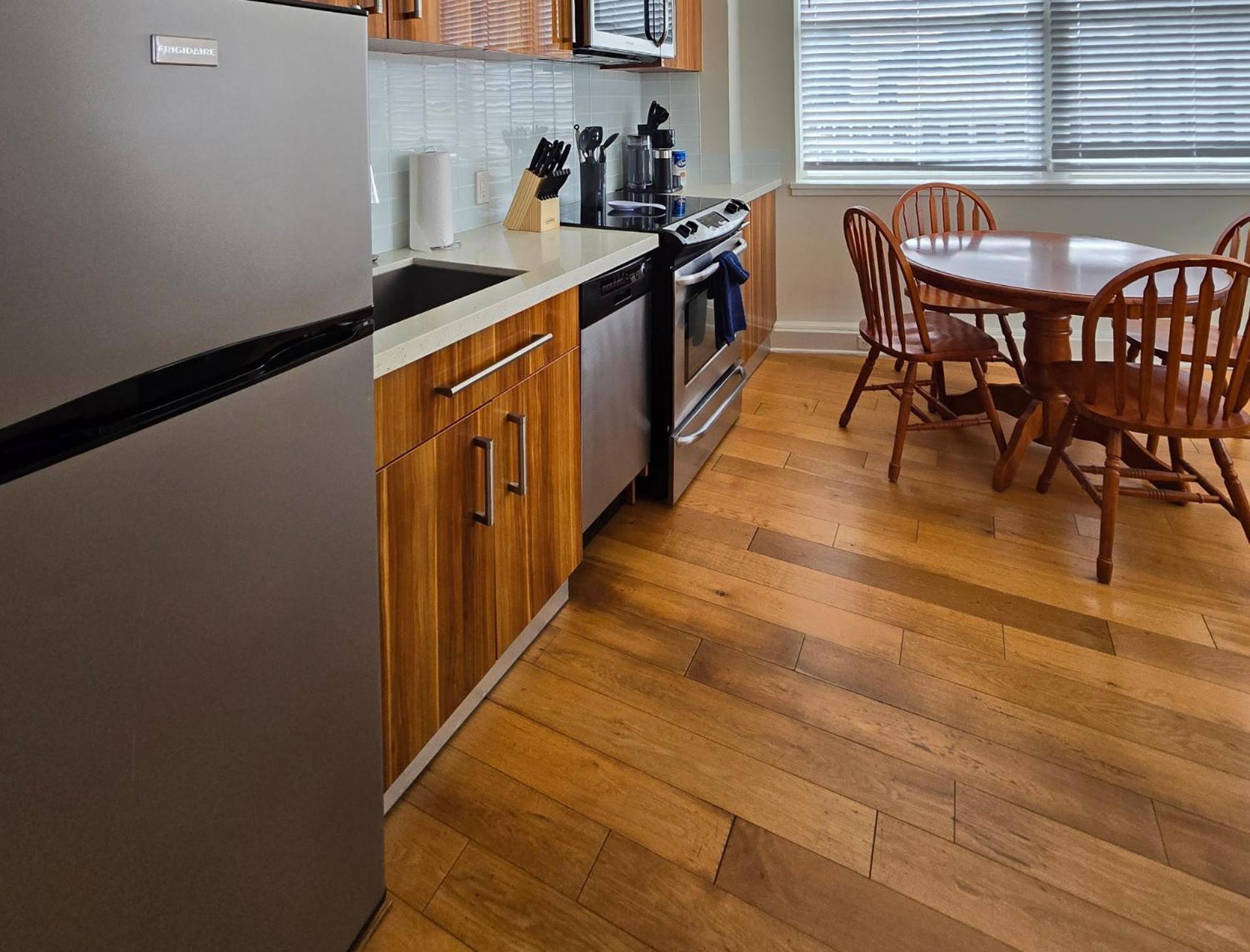 Amazing Condos Beautiful View 2 Blocks To French Quarter, Small Rooftop Pool, Gym, Seanger Theater, Super Dome, And Bourbon St New Orleans Kamer foto
