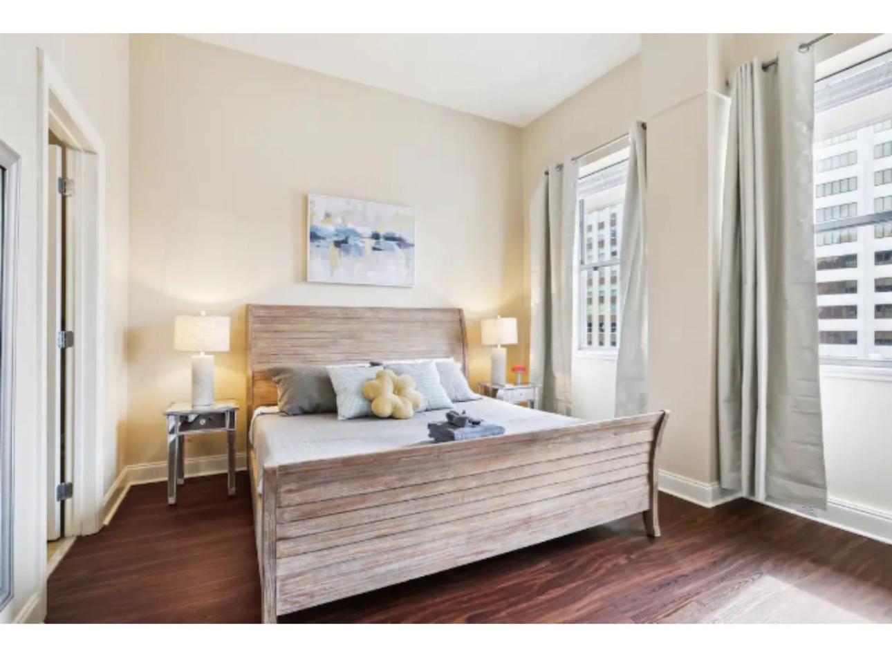 Amazing Condos Beautiful View 2 Blocks To French Quarter, Small Rooftop Pool, Gym, Seanger Theater, Super Dome, And Bourbon St New Orleans Buitenkant foto