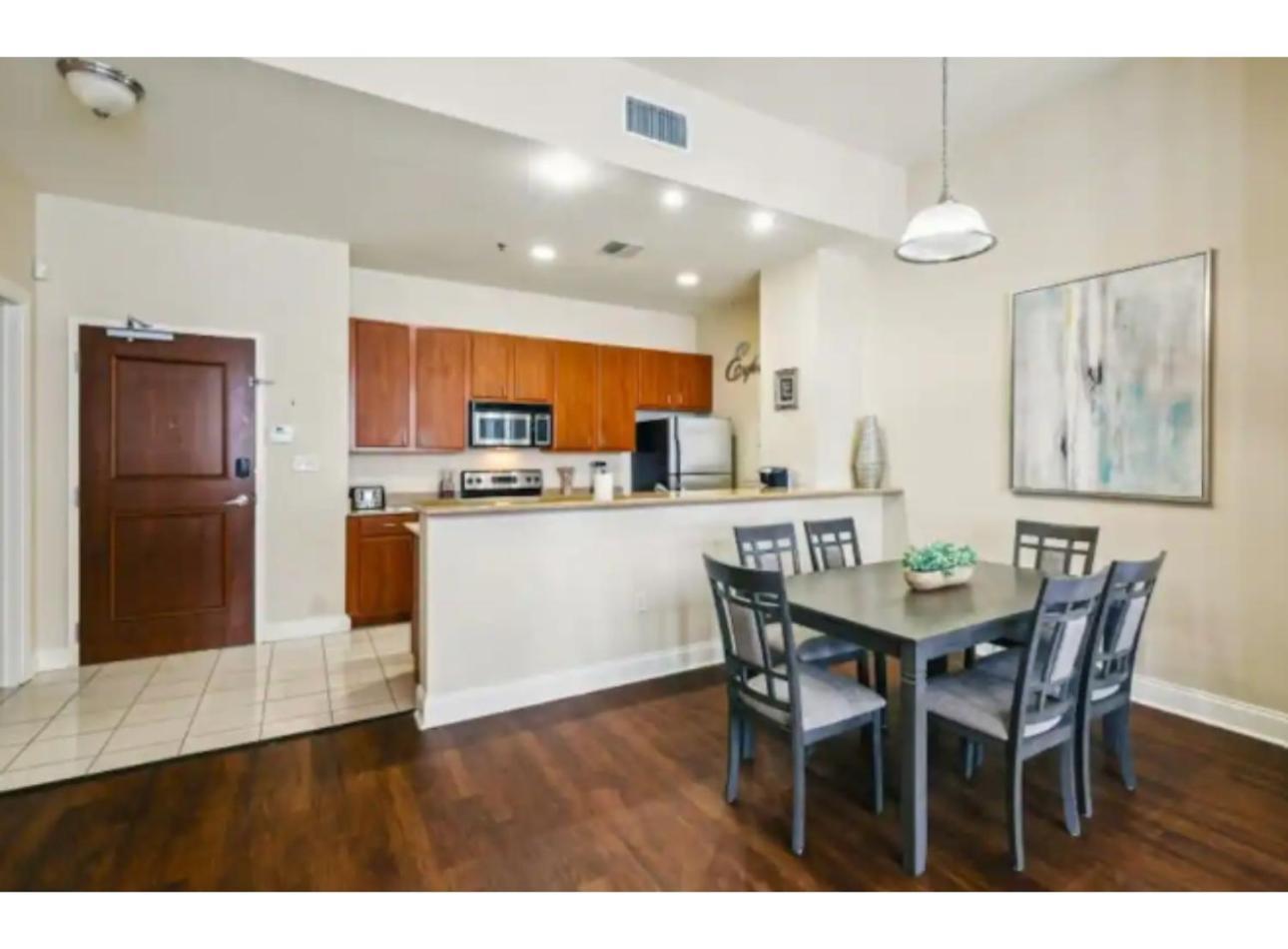 Amazing Condos Beautiful View 2 Blocks To French Quarter, Small Rooftop Pool, Gym, Seanger Theater, Super Dome, And Bourbon St New Orleans Kamer foto